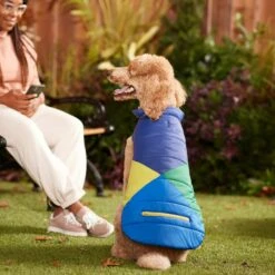 Frisco Mediumweight Colorblock 2-in-1 Dog & Cat Fleece Coat -Meowverse Store 268350 PT8. AC SS1800 V1629755551