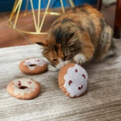 Frisco Fall Maple Bacon Donut Plush Cat Toy With Catnip -Meowverse Store 285653 PT3. AC SS1800 V1629724929