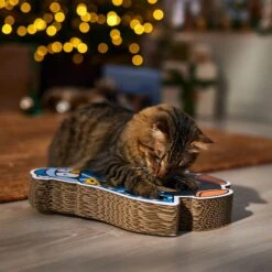 Frisco Holiday Penguin Interactive Maze & Scratch Cardboard Cat Toy With Catnip -Meowverse Store 739766 PT4. AC SS1800 V1695046873